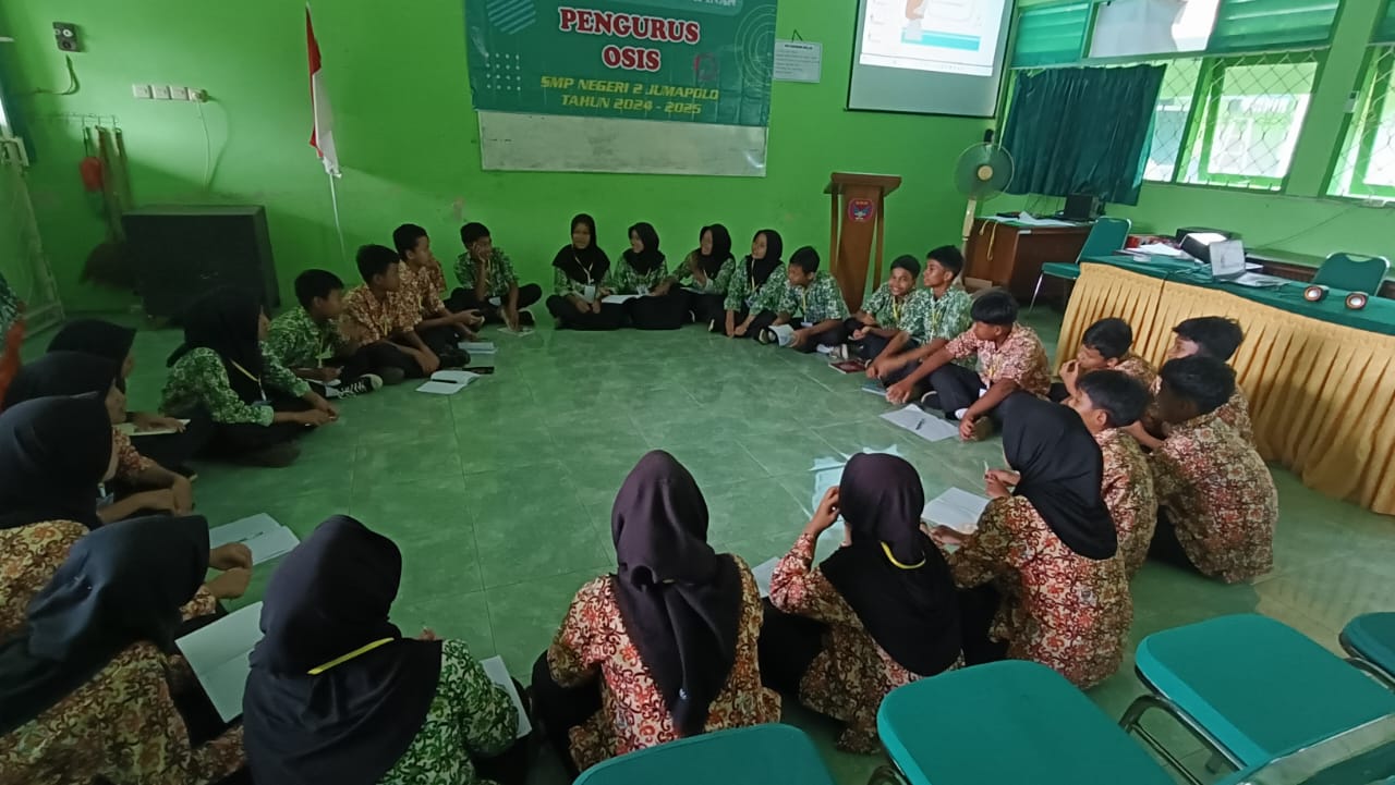LDKS SMP NEGERI 2 JUMAPOLO